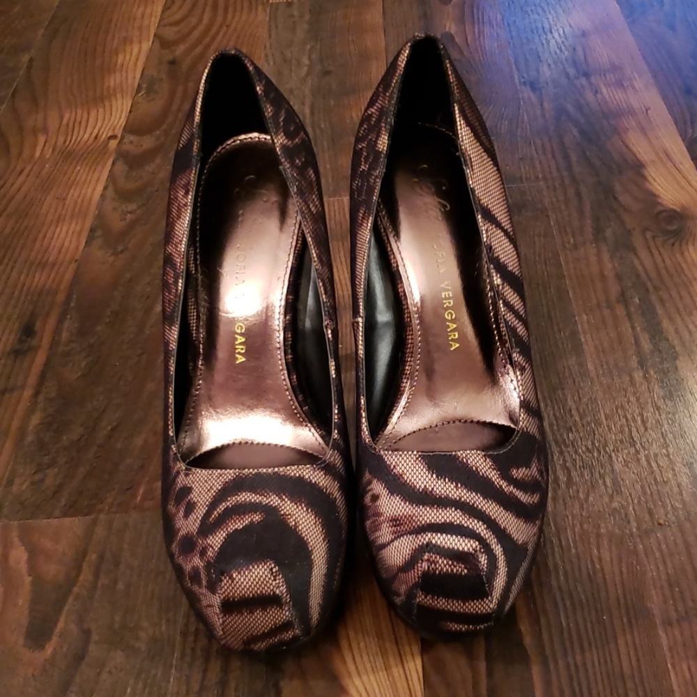 Sofia Vergara Animal Print Pumps